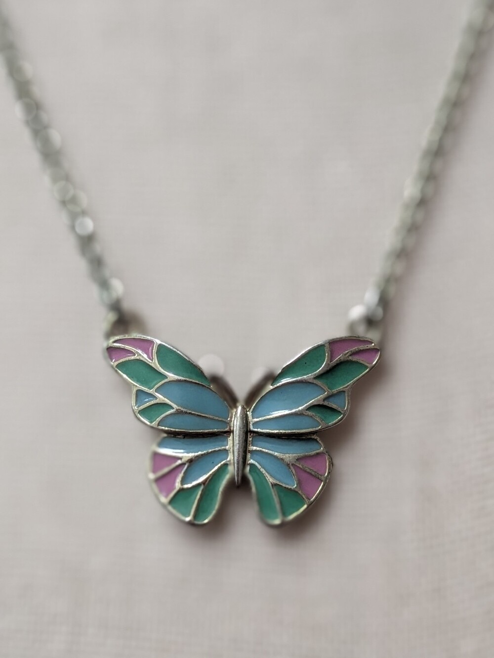 🦋 Avon Enamel Butterfly Necklace